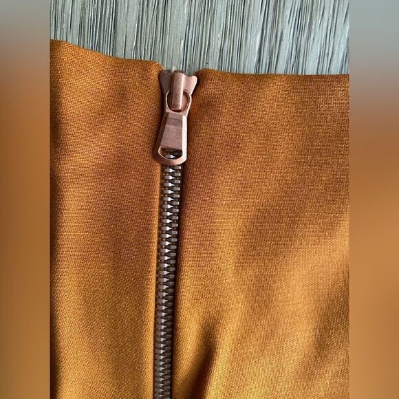 Moschino cheap and chic Mini Dress 100% Wool Size 6 Mustard Pockets Zip Lined - Picture 5 of 13